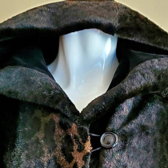 Fabulous Faux Fur Coat - Picture 6 of 17